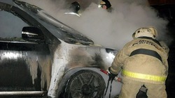 В Астрахани продолжается сезон горящих автомобилей