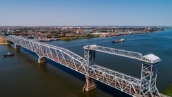 Старый мост в Астрахани разведут 30 апреля
