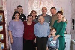 Астраханскую семью наградили медалью «За любовь и верность»