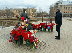 Игорь Бабушкин почтил память жертв трагедии в Красногорске